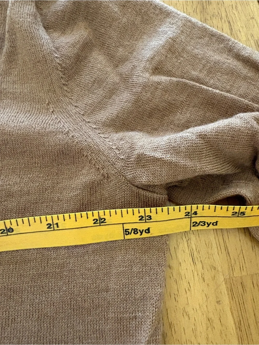 Banana Republic Men's V-Neck Sweater in Warm Camel Brown